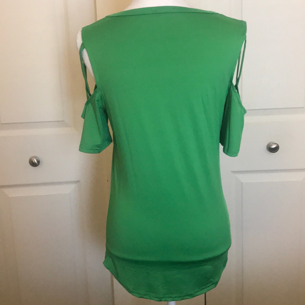 Green cold shoulder top - Picture 4 of 4